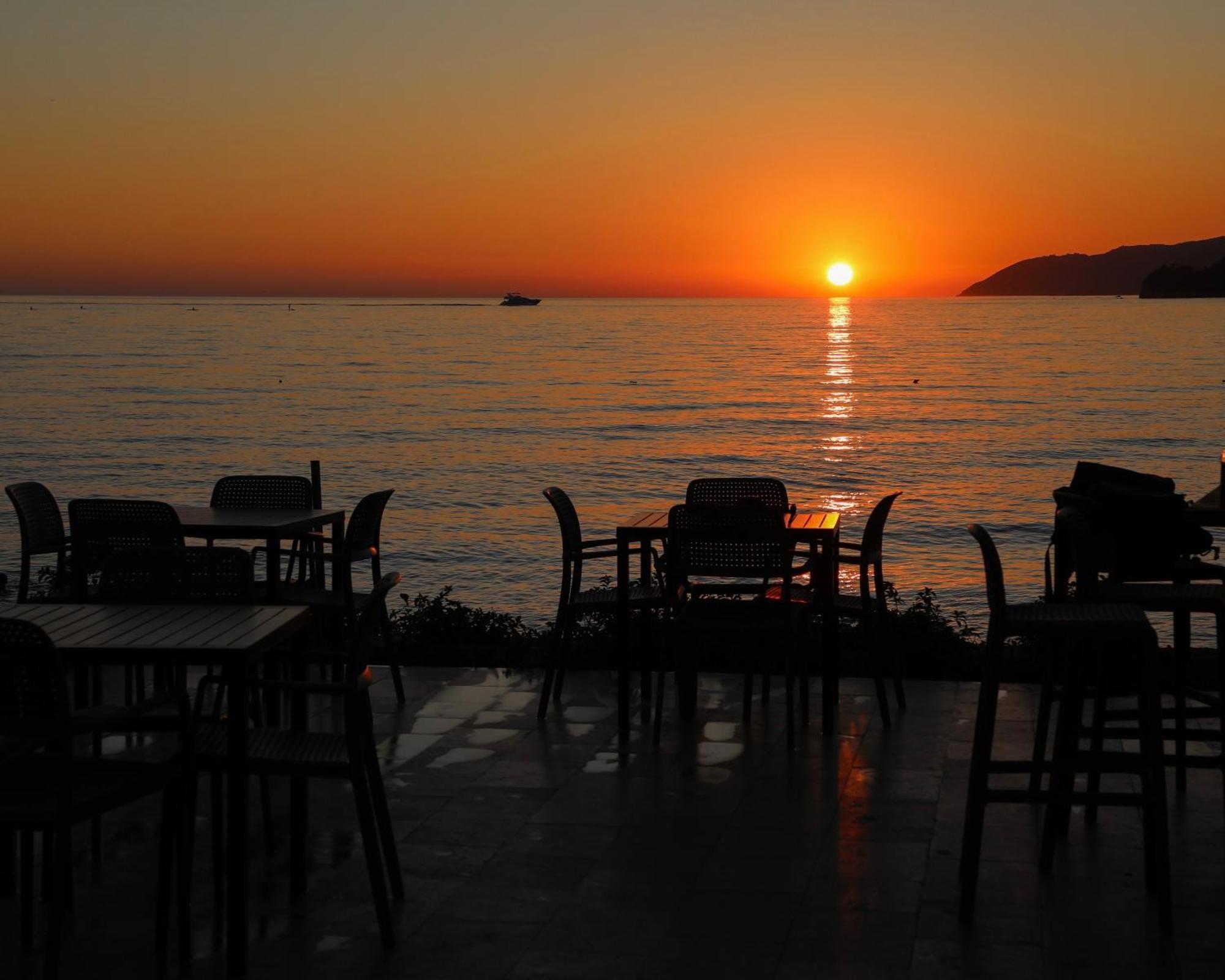 Oniro By Iliria Palace (Adults Only) Himarë Exterior foto