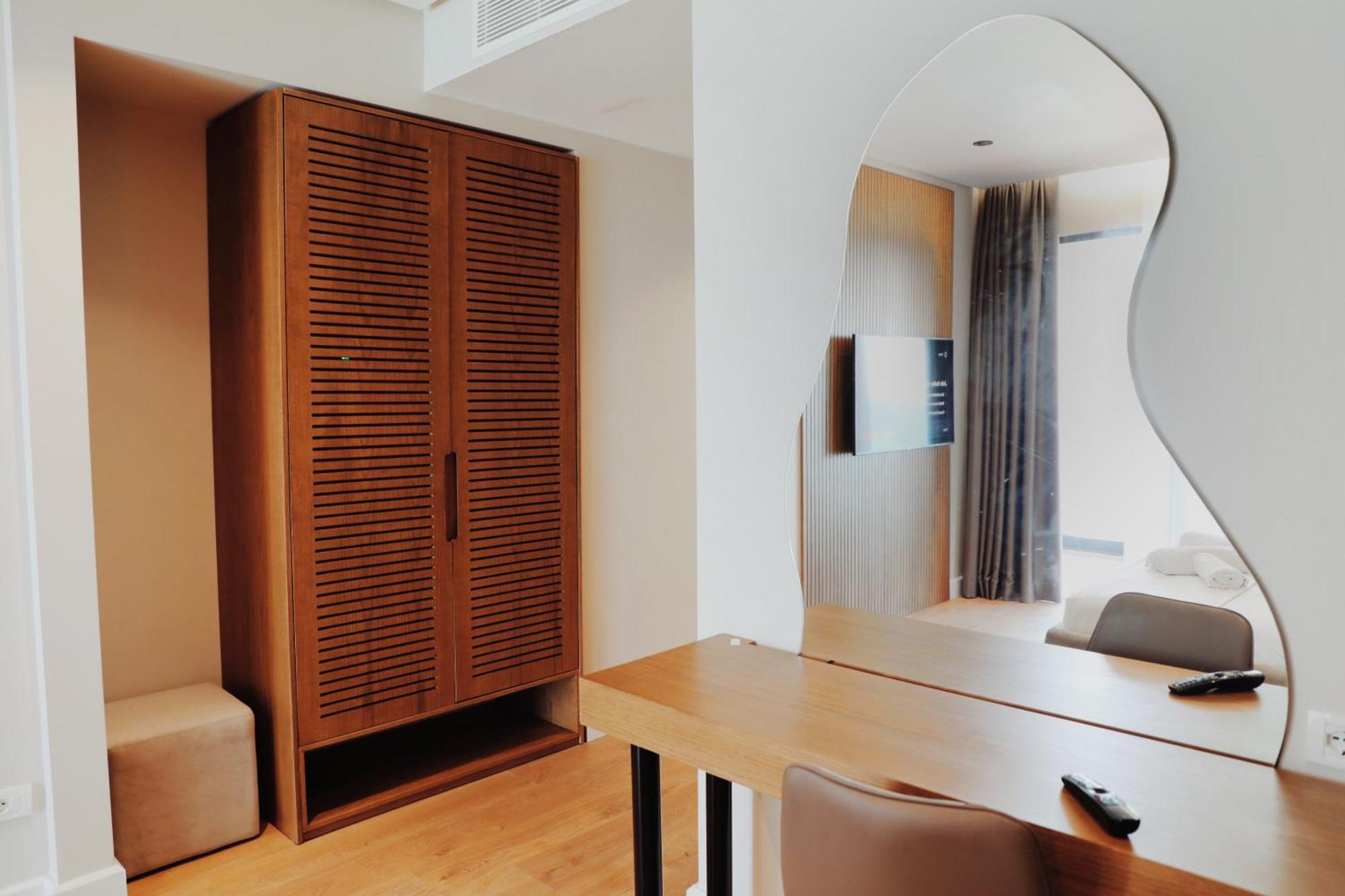 Oniro By Iliria Palace (Adults Only) Himarë Exterior foto